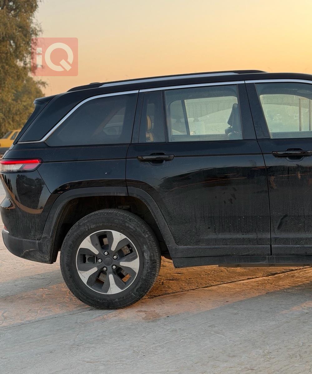 جيب جراند شيروكي